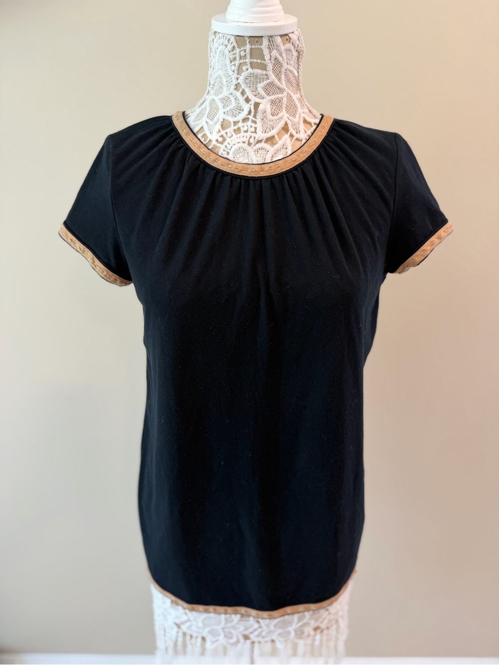 Fendi ⭐️Authentic Black Short-Sleeve Tee with Tan Trim